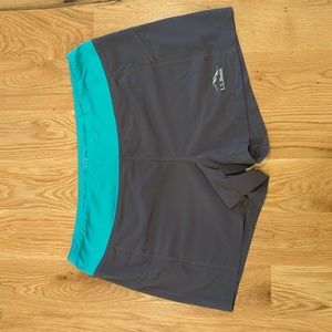L.L. Bean Hiking Shorts - Women's Large